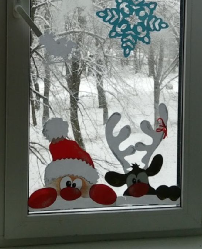 Идеи, как украсить окна к зимним праздникам