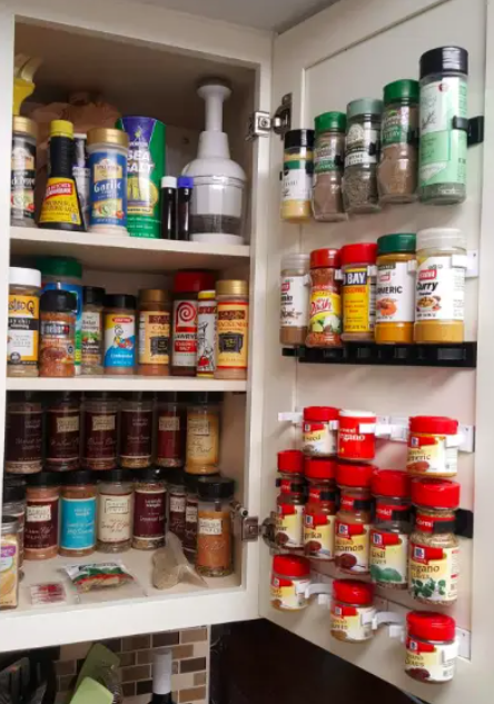 Как организовать хранение в маленькой кухне
