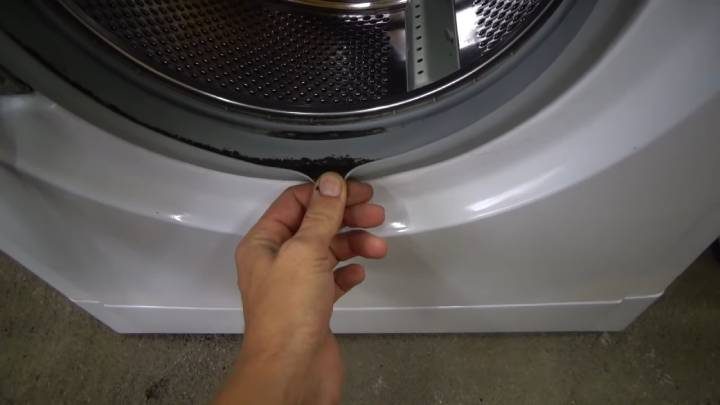 Как очистить стиральную машину от чёрной плесени