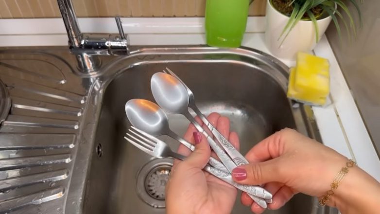 Зачем добавлять соль в средство для мытья посуды