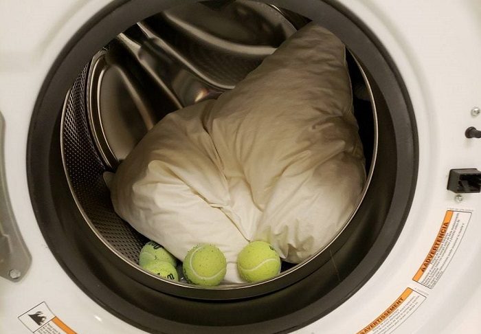 Зачем класть в стиральную машину яичную скорлупу