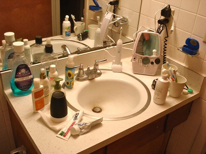 Приёмы в интерьере ванной комнаты, за которые дизайнер точно не погладит по голове