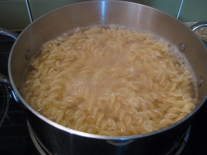 Кулинарные ошибки, которые за пару минут испортят даже простое блюдо