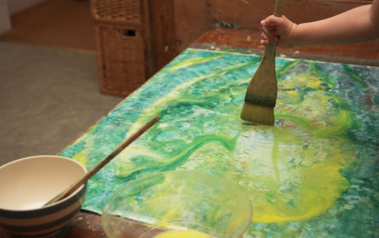 5-летняя художница-аутист создает настоящие шедевры
