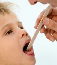 Стоматит у детей: виды, симптомы, лечение