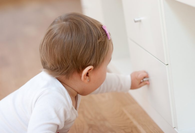 Правила безопасности для ребенка в доме
