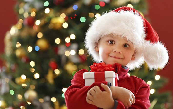 Как быть, если ребенок боится Деда Мороза?