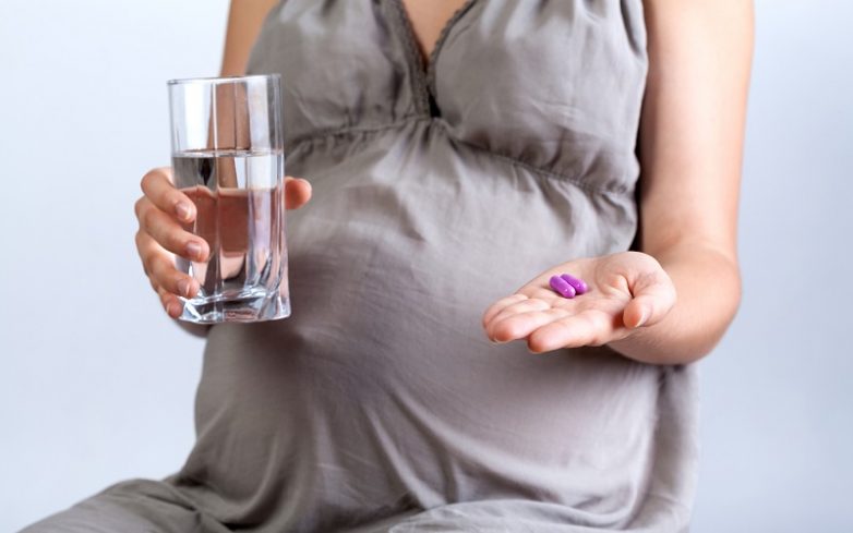 Почему здоровой беременной поливитамины не нужны?