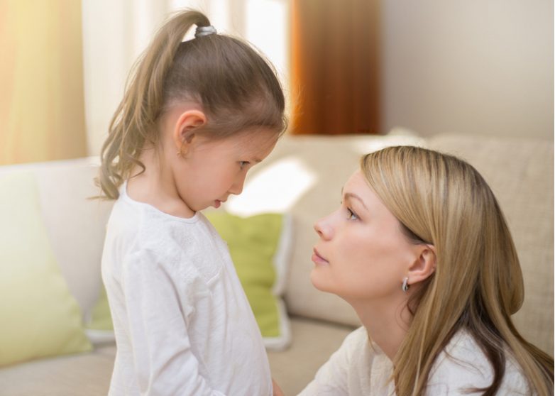 5  родительских фраз, которые могут испортить детскую психику
