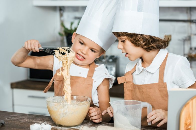 8 блюд, которые ребенок может приготовить самостоятельно