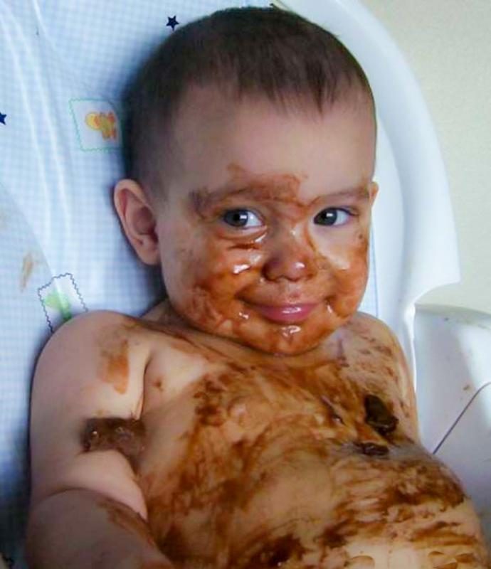 15 смешных малышей, поедающих десерт