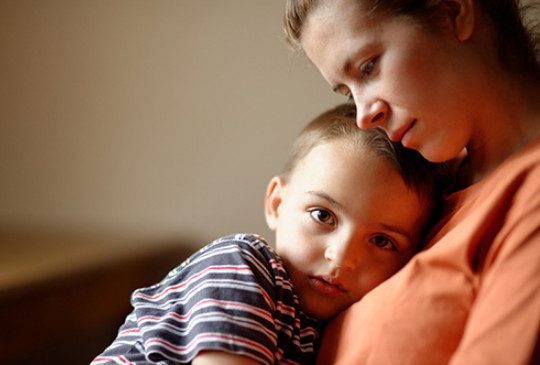 Дети умеют распознавать скрываемый родительский стресс