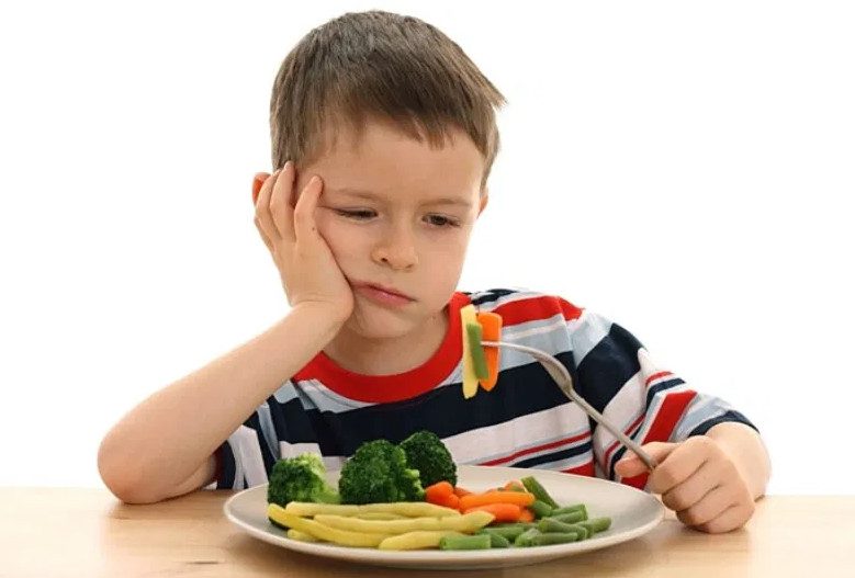 40 причин, почему дети отказываются есть