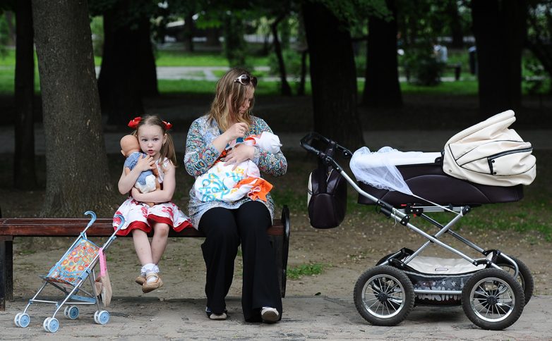 Безработным родителям выплатят по 3 тыс. руб. на ребенка в сентябре