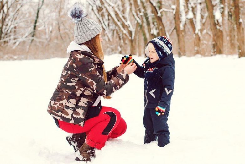Как не замерзнуть на прогулке с ребёнком в морозную погоду