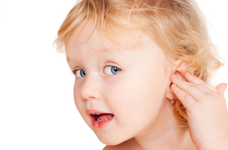 В каком возрасте можно прокалывать уши девочкам?