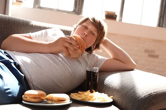 Как помочь похудеть подростку, страдающему ожирением?