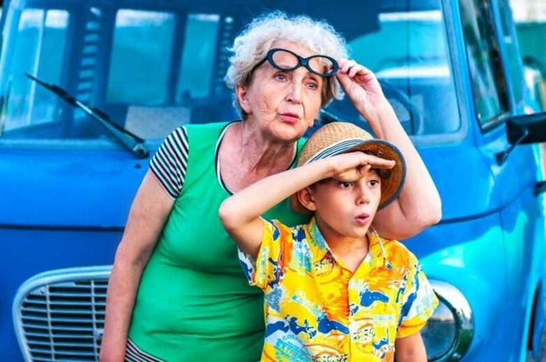 Почему эмоциональная связь бабушек с внуками глубже, чем с детьми?