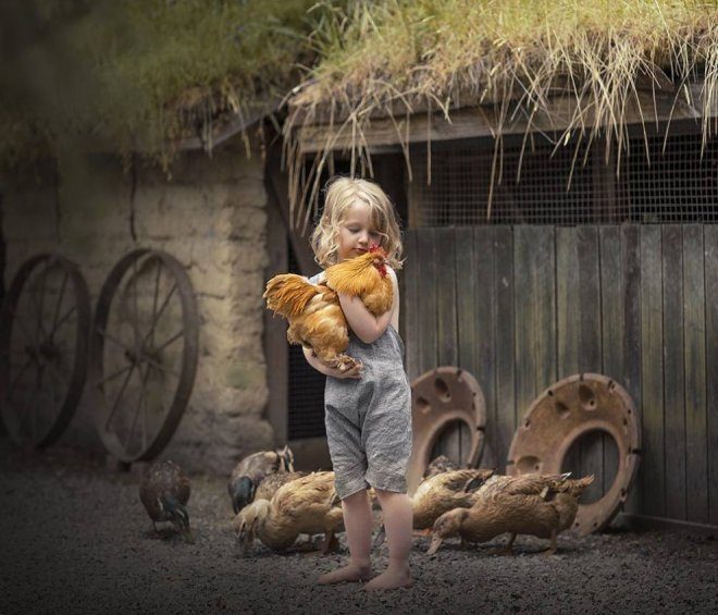 Мама делает удивительные фотографии своих детей с животными