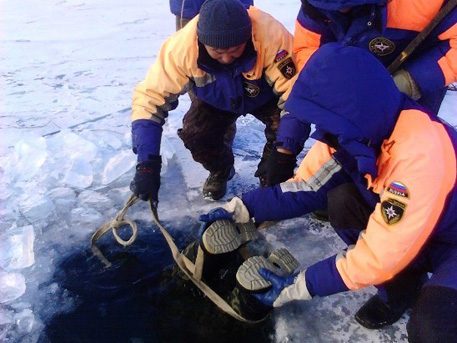 Сын Януковича утонул в Байкале, провалившись на машине под лед