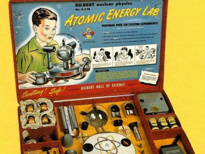 10 шокирующих игрушек прошлого века