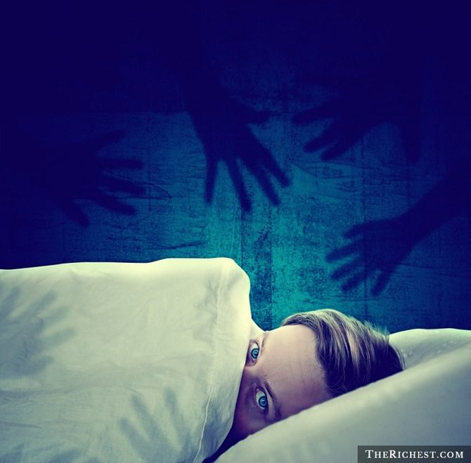 Невероятные странности, которые люди делают во время сна