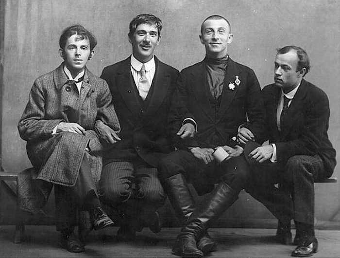 5 русских поэтов, которые были не прочь втащить по щщам