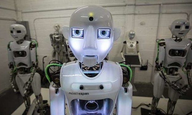 Экскурсия на фабрику по производству немного жутковатых человекоподобных роботов