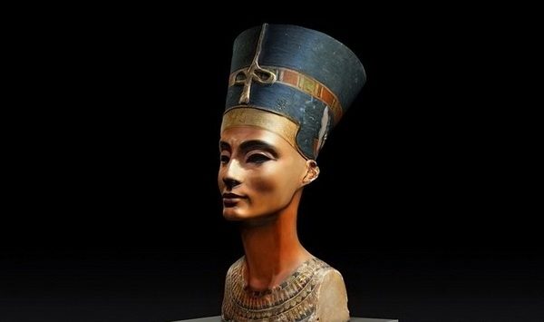 Загадки Нефертити