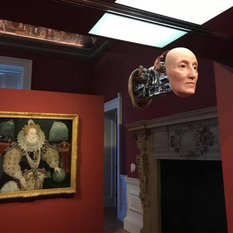 Жутко реалистично: британский художник создал роботизированный 3D-портрет Елизаветы I