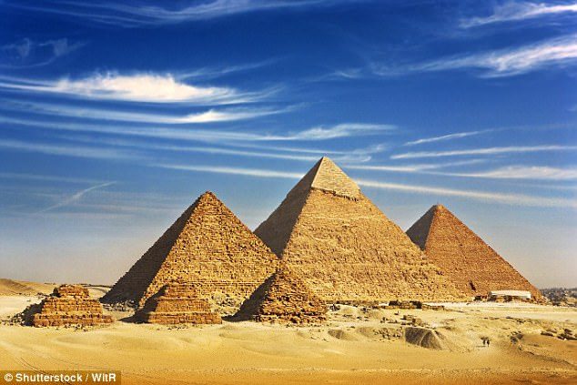 Учёным удалось разгадать тайну египетских пирамид в Гизе