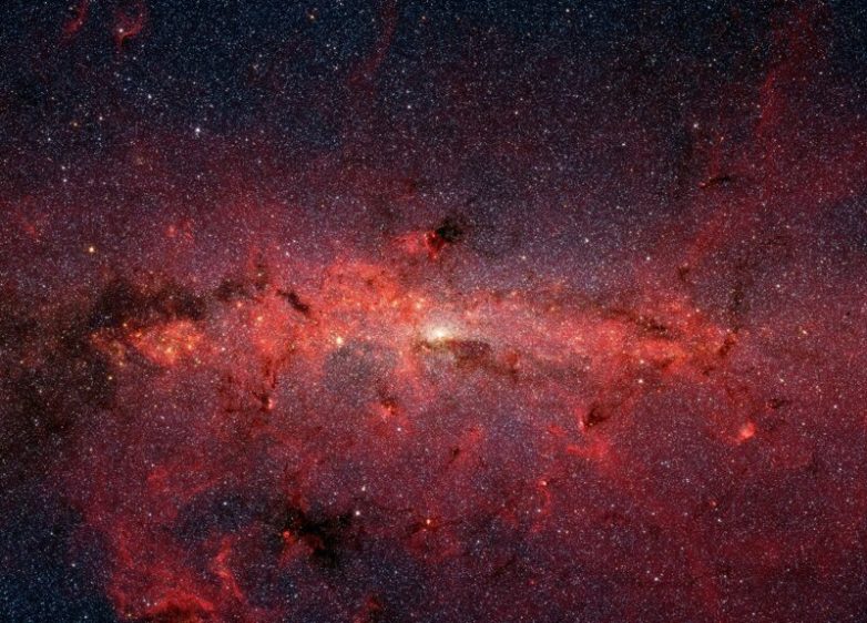 Телескоп «Спитцер» наснимал всякой разной космической красоты