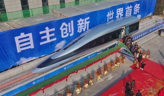 В Китае создали самый быстрый поезд в мире