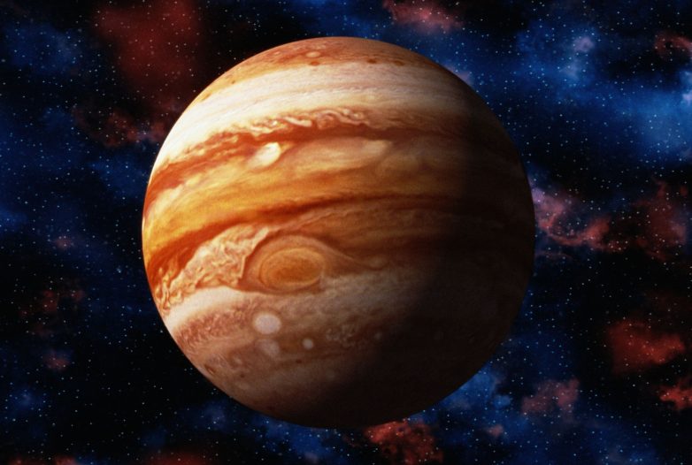 Почему Юпитер на самом деле не вращается вокруг Солнца?