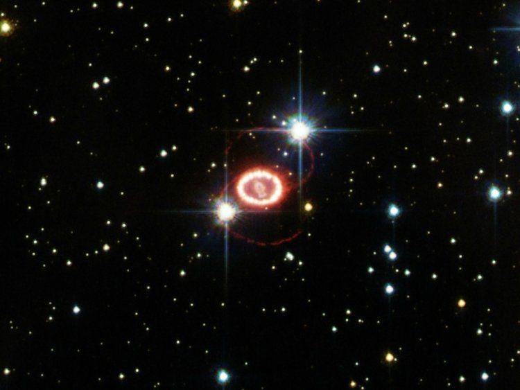 Телескоп «Джеймс Уэбб» запечатлел взрыв сверхновой