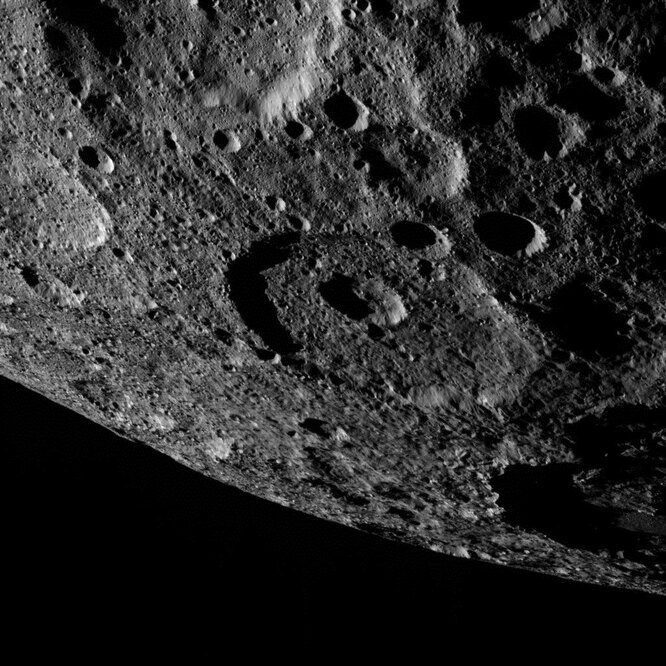 Церера в объективе: кадры с поверхности карликовой планеты