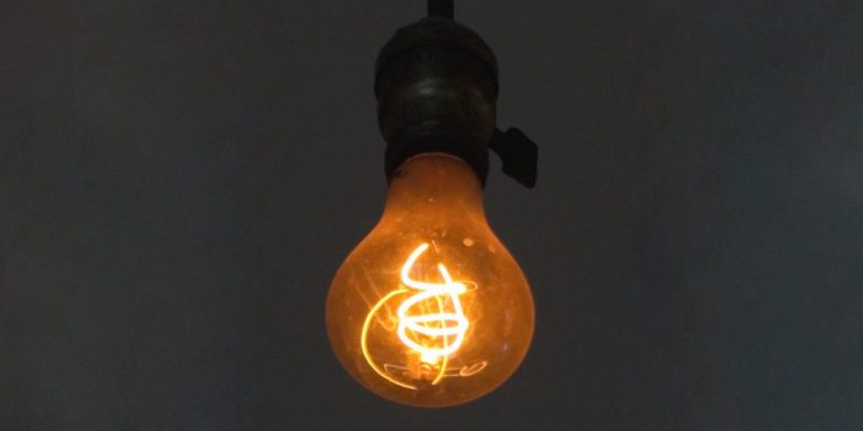Способна ли лампа накаливания гореть 120 лет и в чём здесь подвох?
