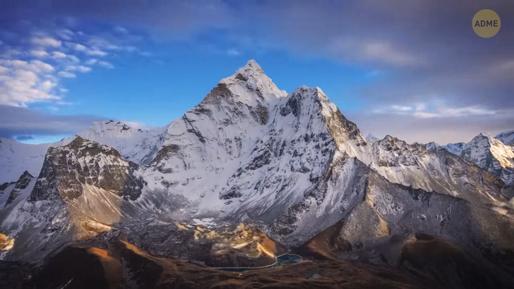 О чём говорят горы: на Эвересте звучит таинственная музыка — в чём её секрет?