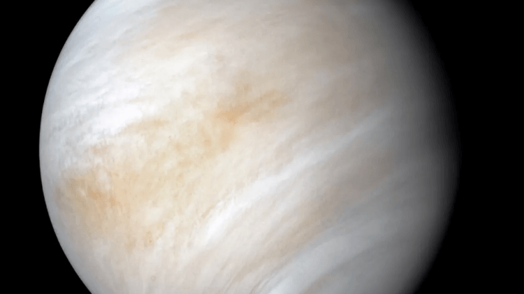 Астрономов заинтересовали вспышки на Венере