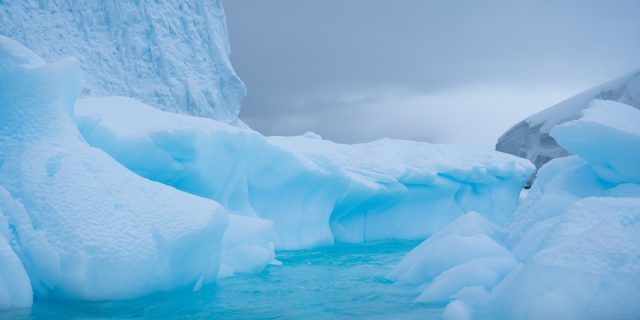 В Антарктике обнаружена колоссальная система подводных рек