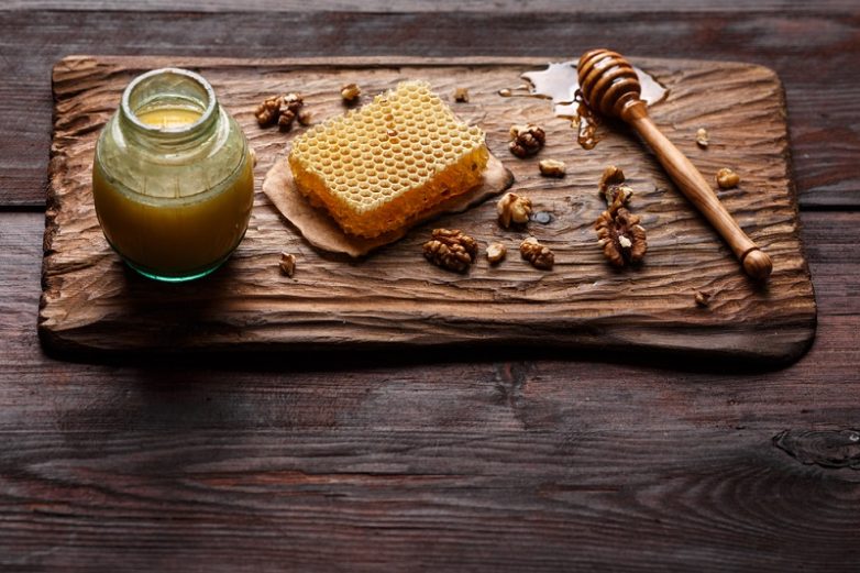 Польза воды с мёдом для организма