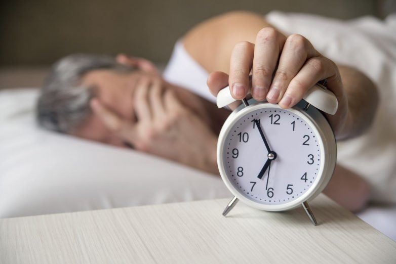 Почему человек просыпается раньше будильника?