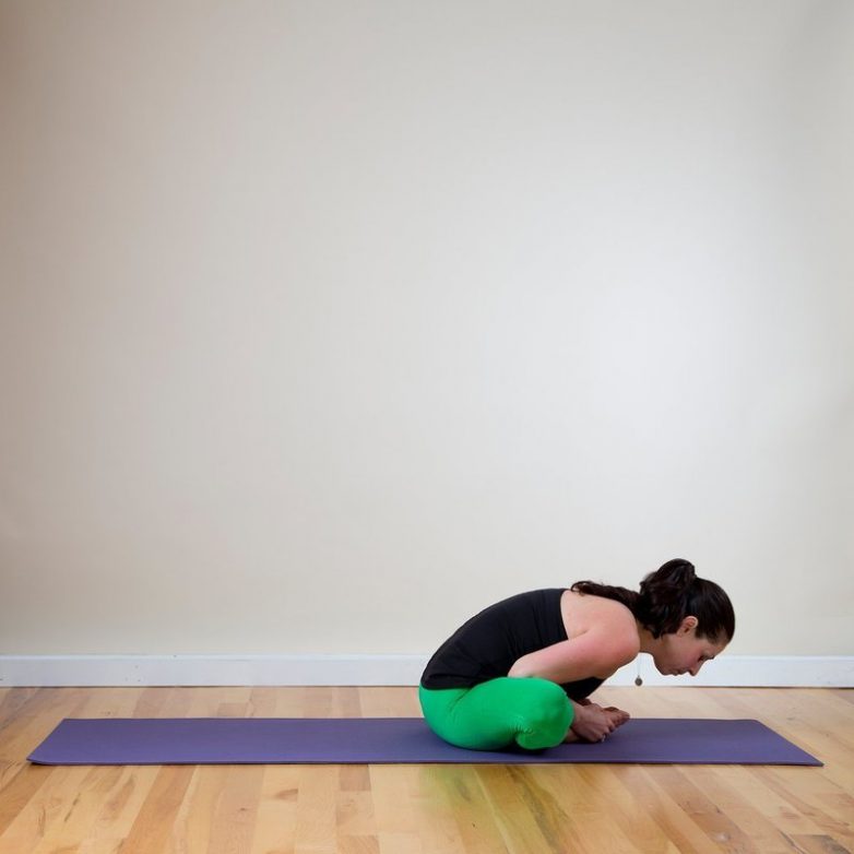 8 упражнений, которые помогут растянуть и укрепить мышцы бедра