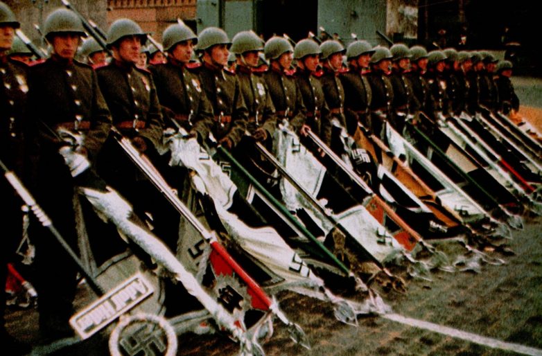 Кинохроника Парада Победы в 1945 году в Москве.
