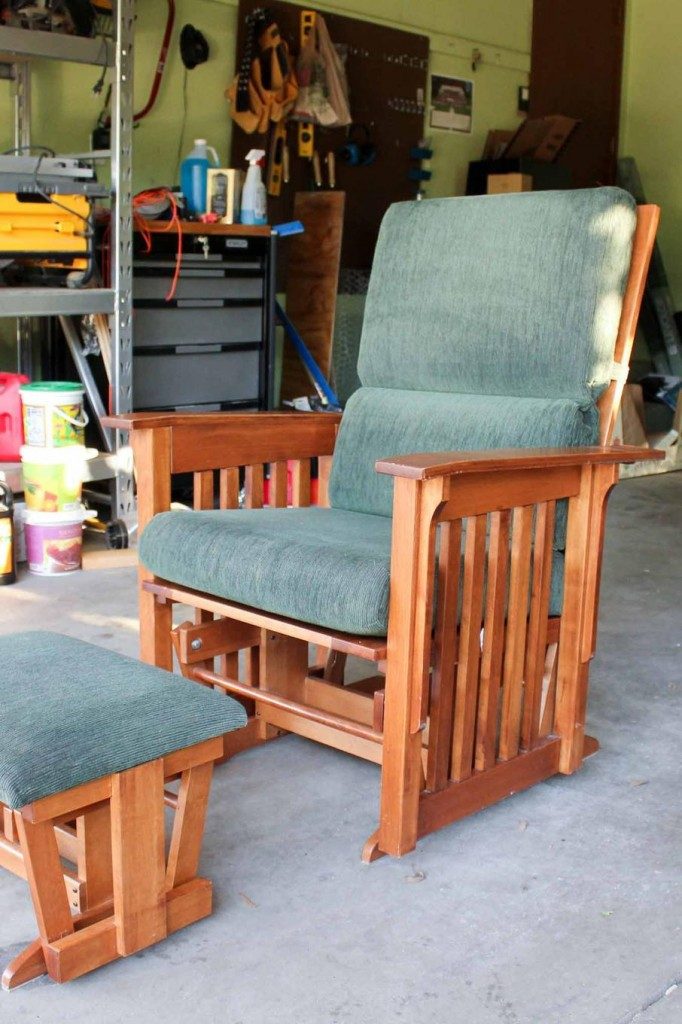 Как преобразить старое кресло?