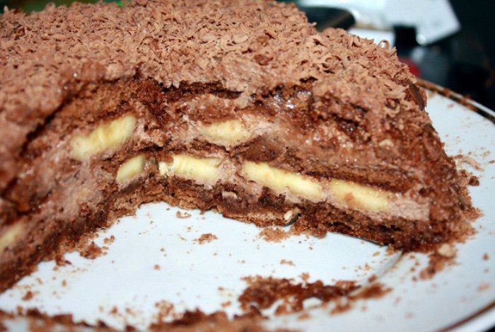 Как приготовить вкусный шоколадно-банановый торт без выпечки