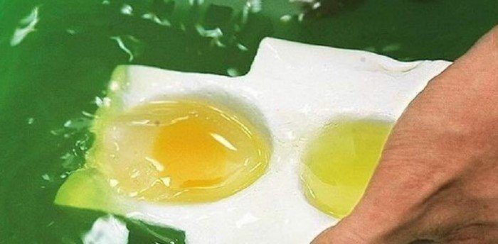 Китайцы начали подделывать куриные яйца