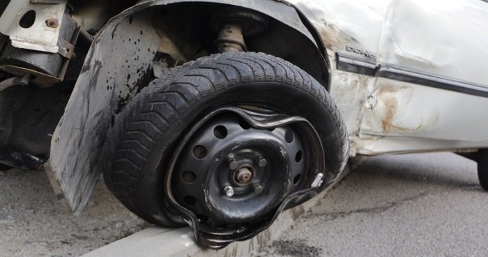 Почему опасно перекачивать шины автомобиля
