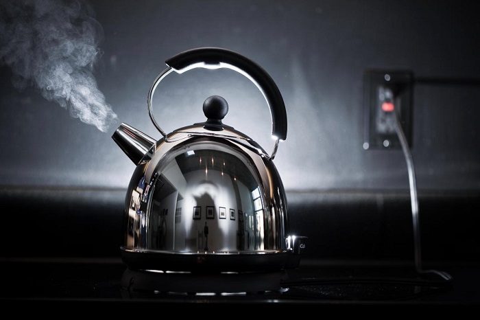 10 простых средств, которые помогут справиться с запахом в кухонной раковине