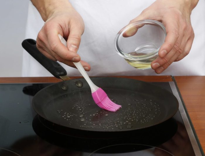 7 полезных советов, благодаря которым старая сковорода будет сиять, как на прилавке!